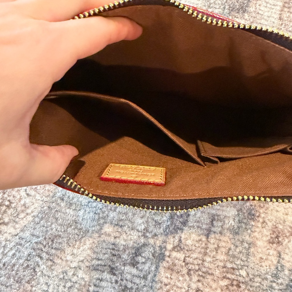 Brown Purse - Picture 4 of 5